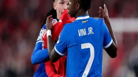 崔永熙表现逊色，凸显与NBA球员差距悬殊。